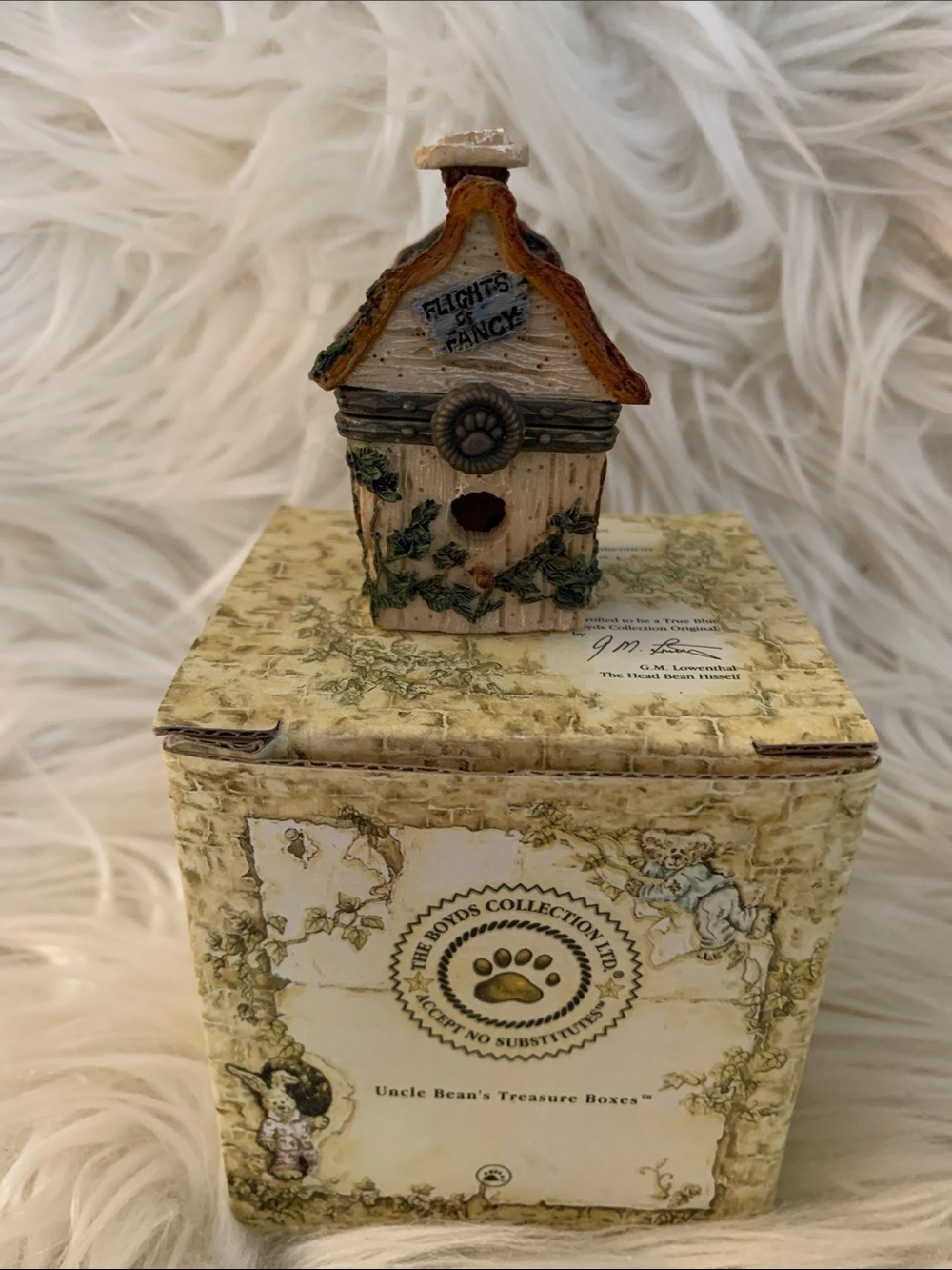 🧸 Boyds Collection Uncle Bean’s Treasure Boxes Miniature bird house
Flyers 🪽😉